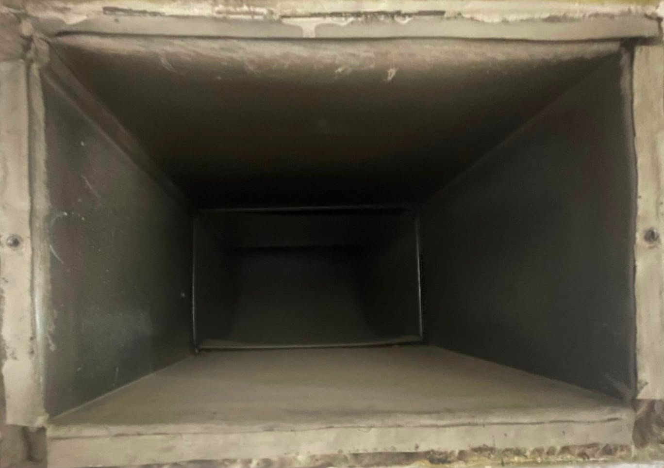 Apparently clean duct